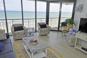 Luxury 3BR 9C Fantastic Views Golf Shop Relax